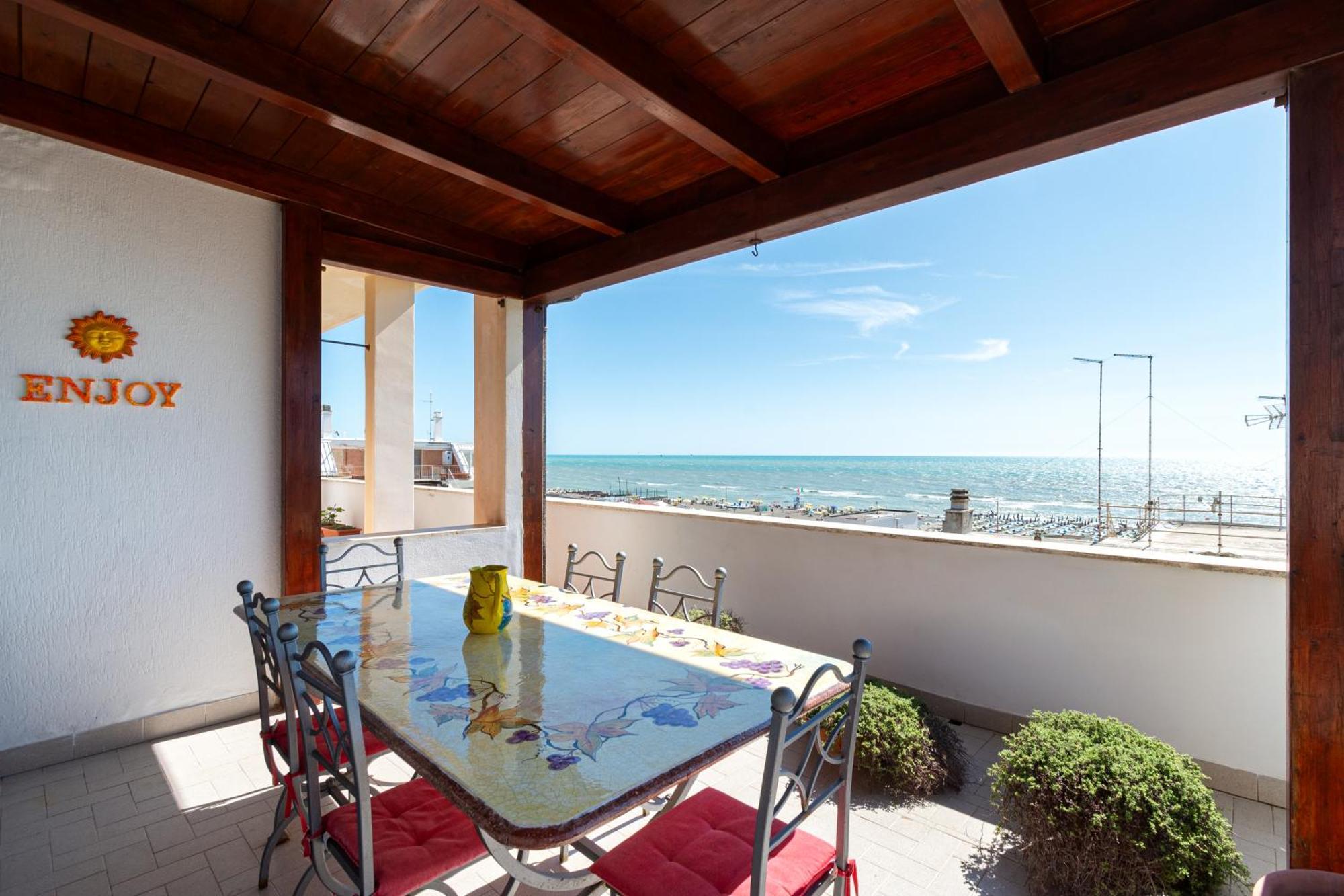 Ostia Attico Fronte Mare Apartment ภายนอก รูปภาพ