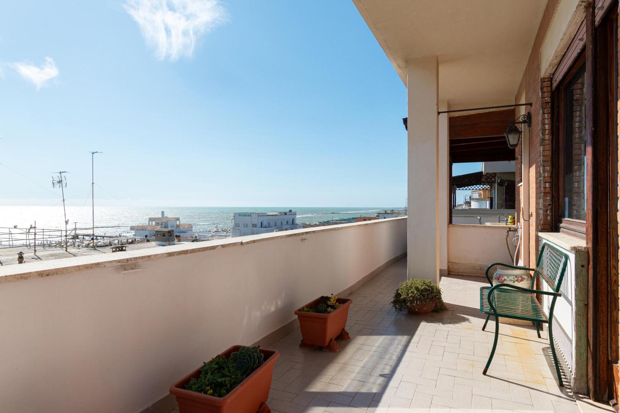 Ostia Attico Fronte Mare Apartment ภายนอก รูปภาพ