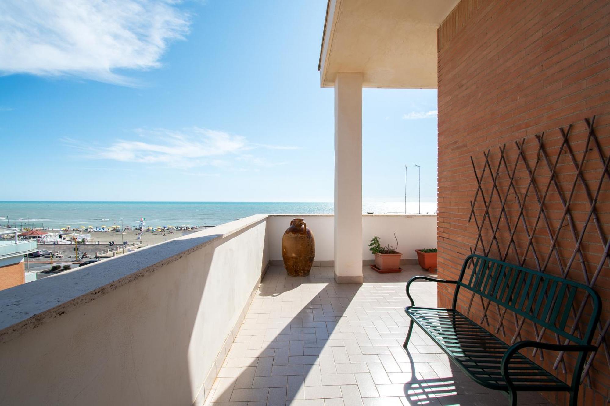 Ostia Attico Fronte Mare Apartment ภายนอก รูปภาพ