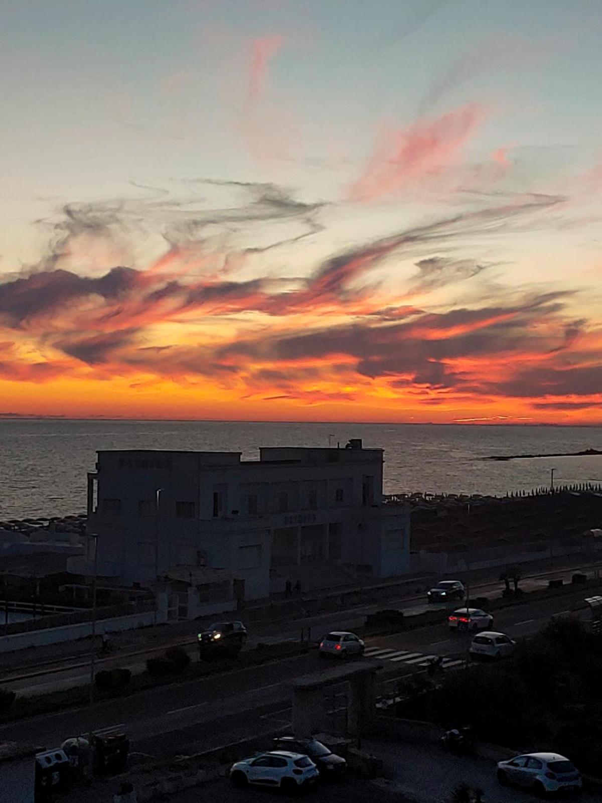 Ostia Attico Fronte Mare Apartment ภายนอก รูปภาพ