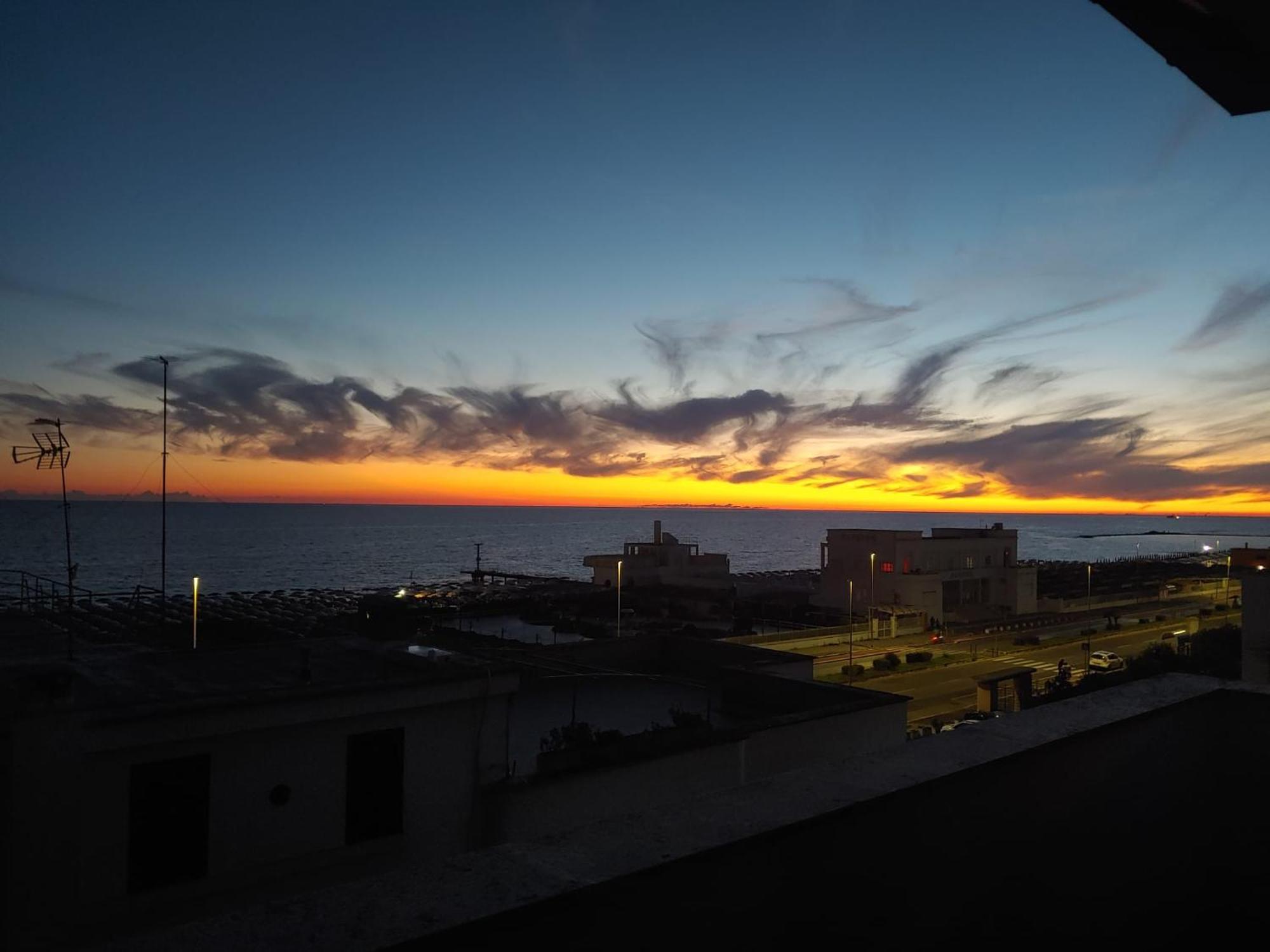 Ostia Attico Fronte Mare Apartment ภายนอก รูปภาพ